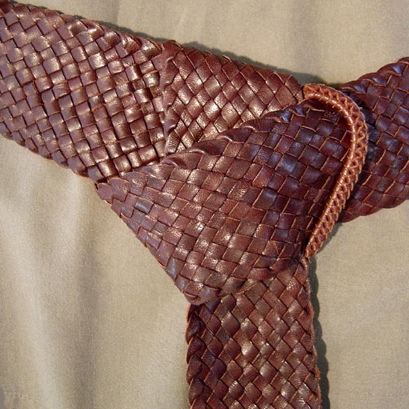 BROWN WOVEN BELT DETAIL