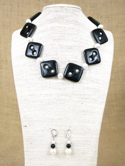 
BLACK ONYX SQUARES & WHITE SHELL PEARLS WITH STERLING SILVER CLASP