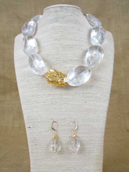 
CLEAR QUARTZ WITH GOLD VERMEIL NUGGET AND CLASP