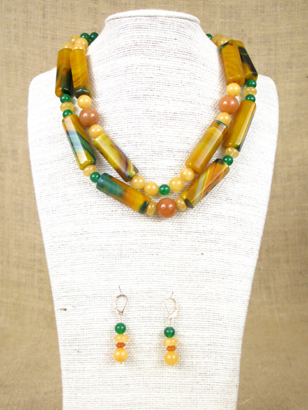 
GOLD AND GREEN AGATE & HONEY GOLD JADE 2 STRAND WITH GOLD VERMEIL CLASP