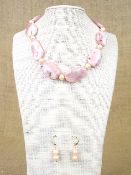 
PINK OPALS & CREAM SHELL PEARLS WITH GOLD VERMEIL CLASP