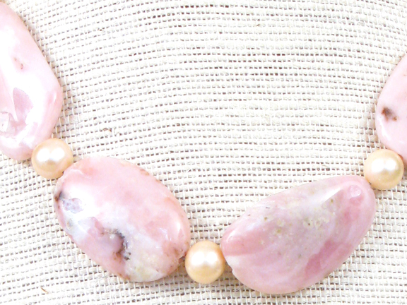 
PINK OPALS & CREAM SHELL PEARLS WITH GOLD VERMEIL CLASP