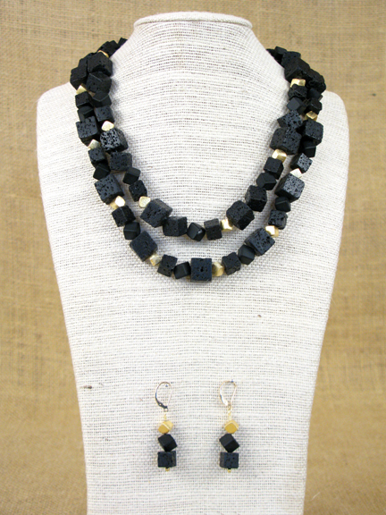 
BLACK LAVA & ONYX WITH GOLD VERMEIL CUBES AND CLASP