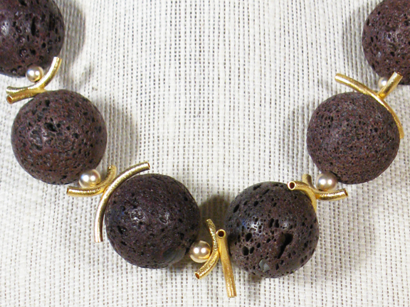 
LARGE BROWN LAVA & GOLD PLATED NOODLES & BALLS WITH GOLD PLATED CLASP