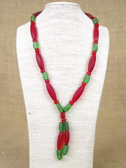 
RED AFRICAN & GREEN AFRICAN GLASS BEADS WITH DANGLE