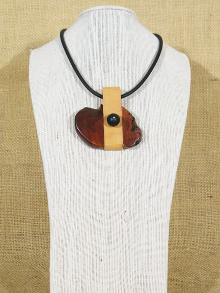 
ROOT, MAPLE WOOD & BLACK ONYX WITH RUBBER COLLAR