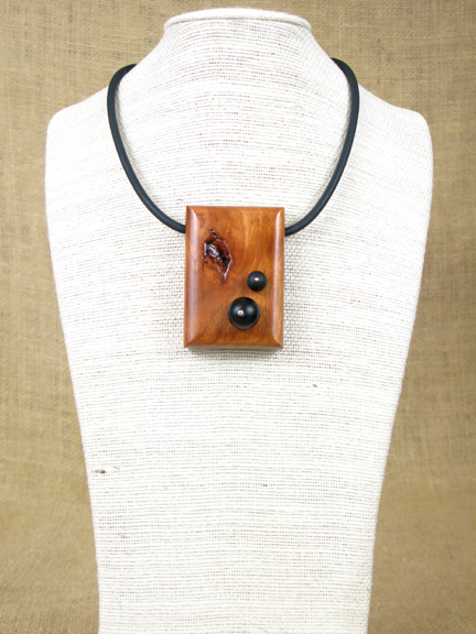 
CHERRY WOOD WITH KNOT & BLACK ONYX WITH RUBBER COLLAR