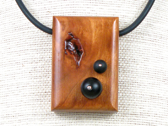 
CHERRY WOOD WITH KNOT & BLACK ONYX WITH RUBBER COLLAR