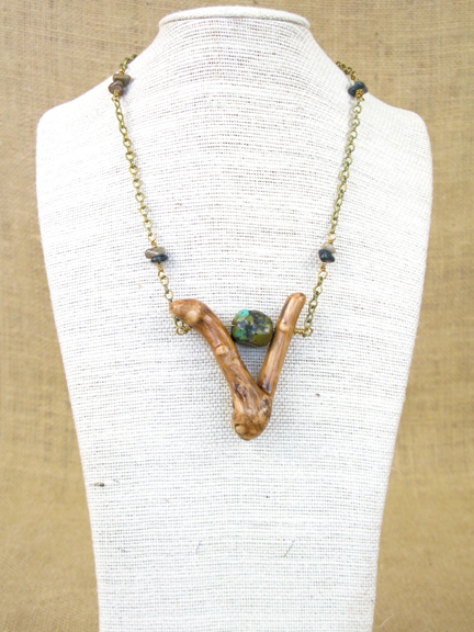 
BURLED ROOT WITH TURQUOISE STONE