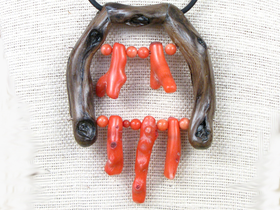 
BURLED ROOT WITH PEACH CORAL WITH RUBBER COLLAR