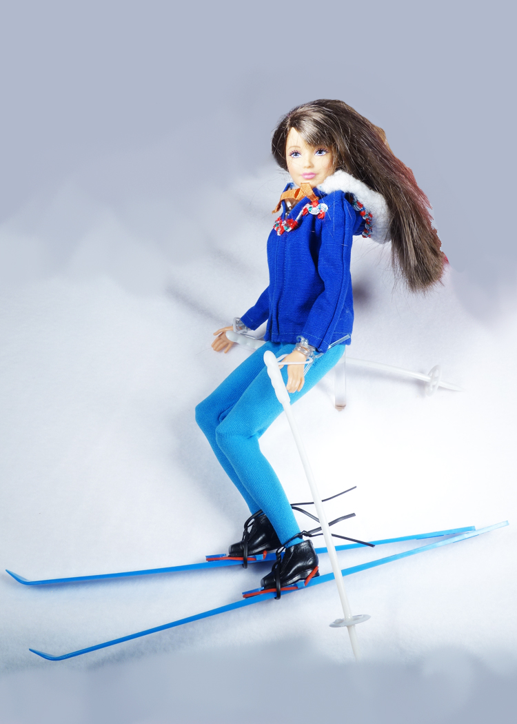 BARBIE SKIS
