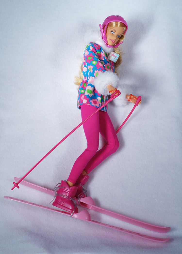 BARBIE SKIS
