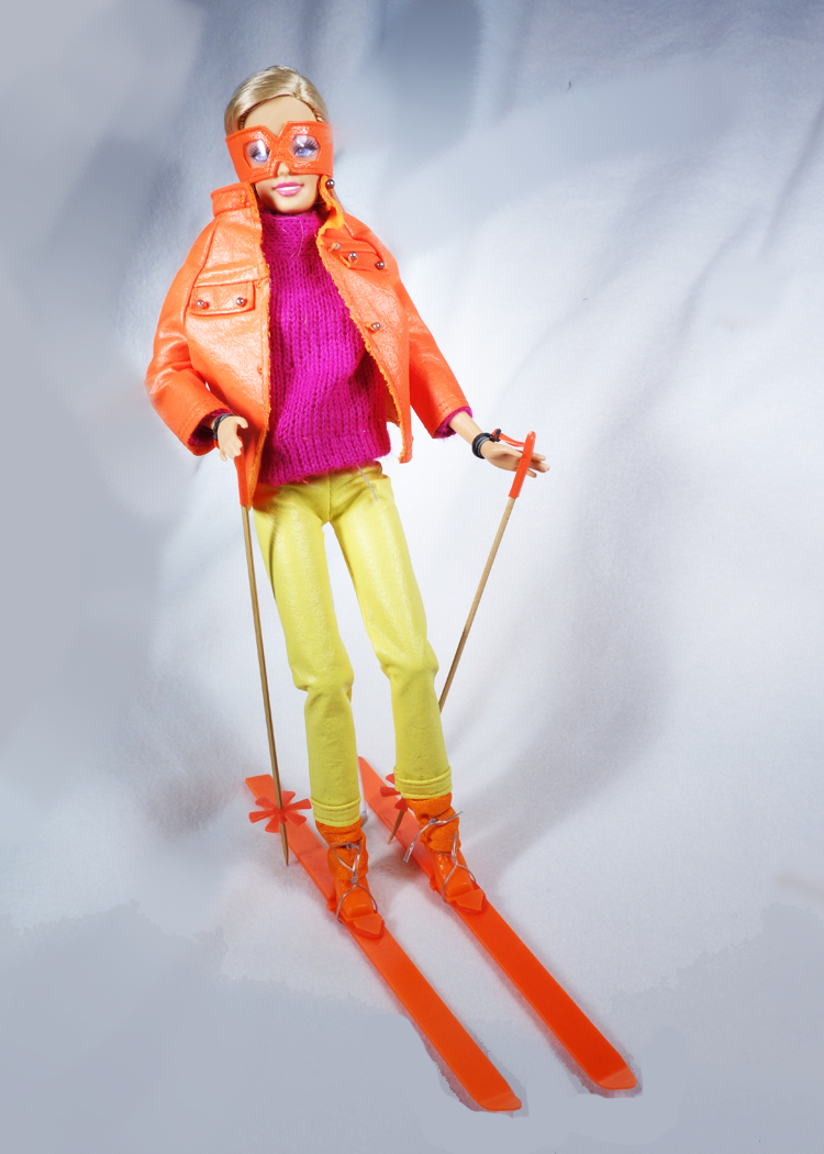 BARBIE SKIS
